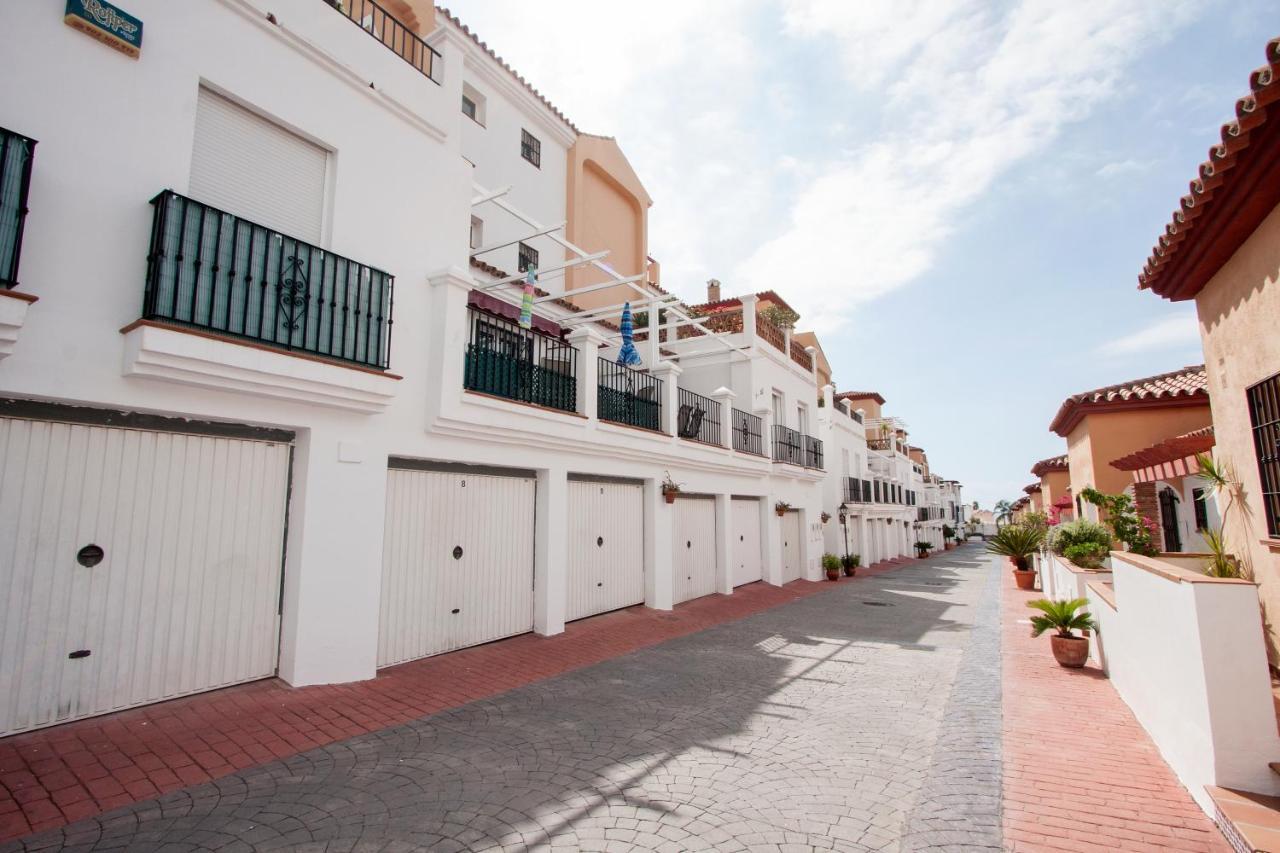 ネルハResidencial Aljamarアパートメント エクステリア 写真